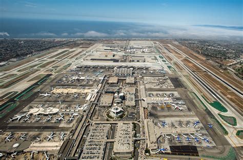 lax 공항, 그곳에서 시작된 시간 여행의 가능성